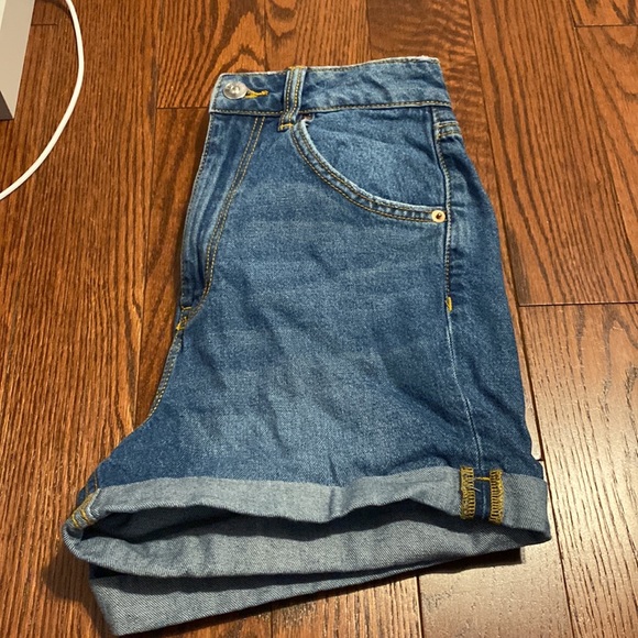 really cute and trendy high rise long jean shorts - Picture 2 of 3